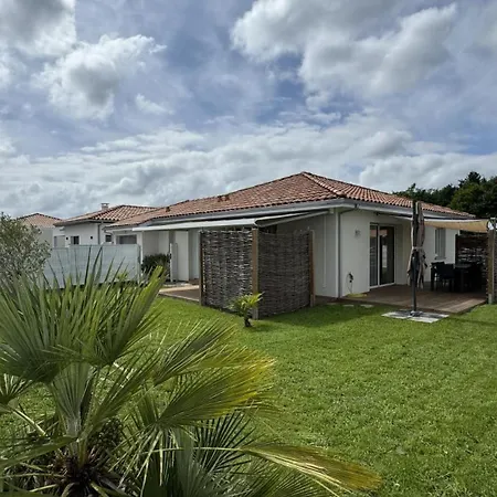 Prázdninový dům La Caroline Léon