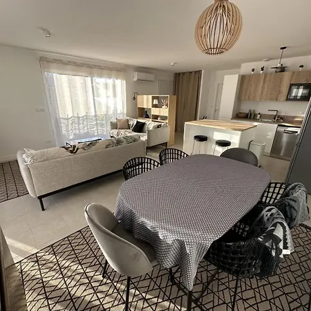 La Caroline * ليو